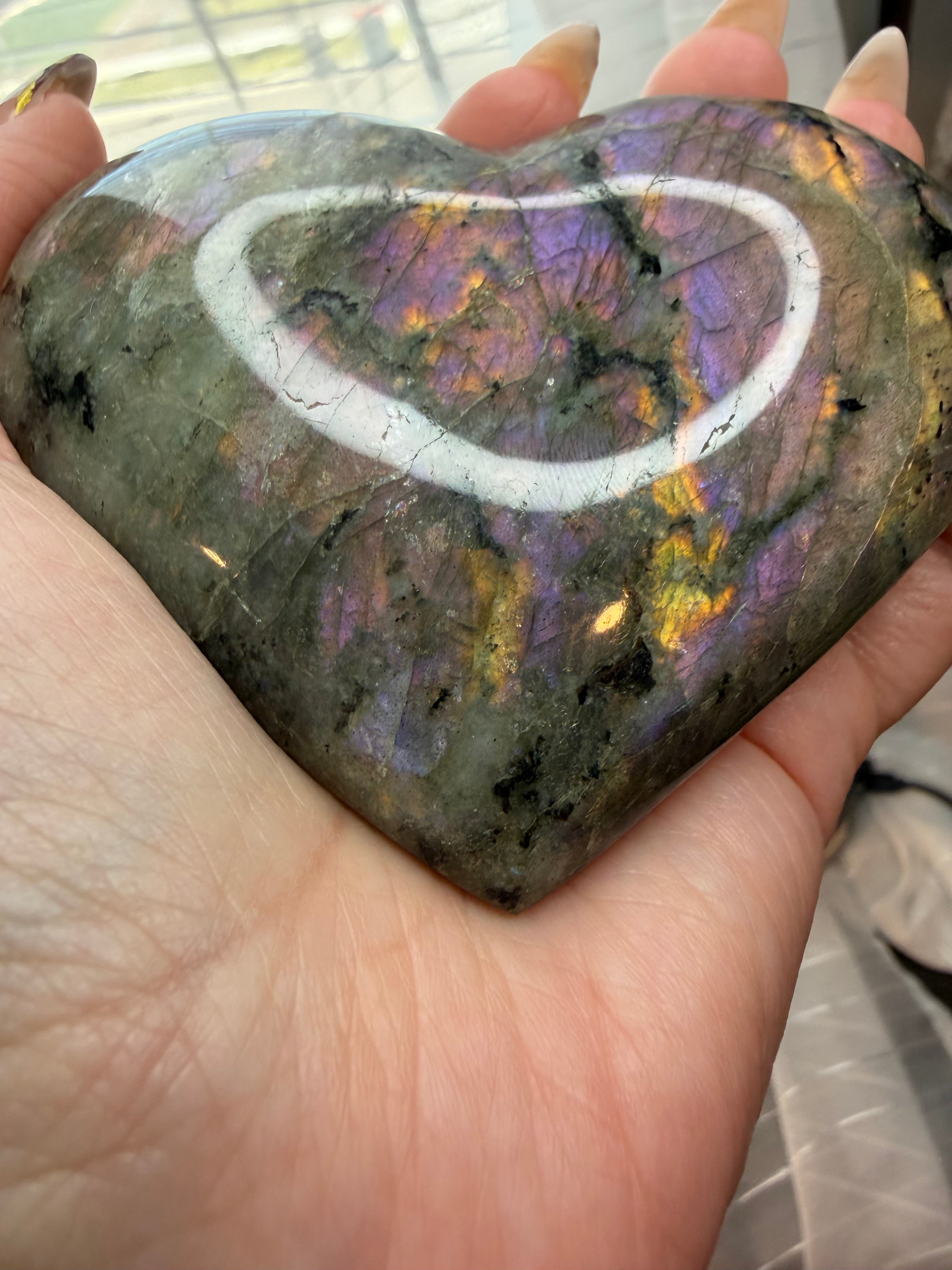 Labradorite Polished
Stone Heart 3.5" - Flashy
Iridescent Mineral
Specimen