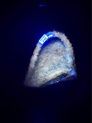 Quartz Geode Cathedral Display – Natural Stone Decor