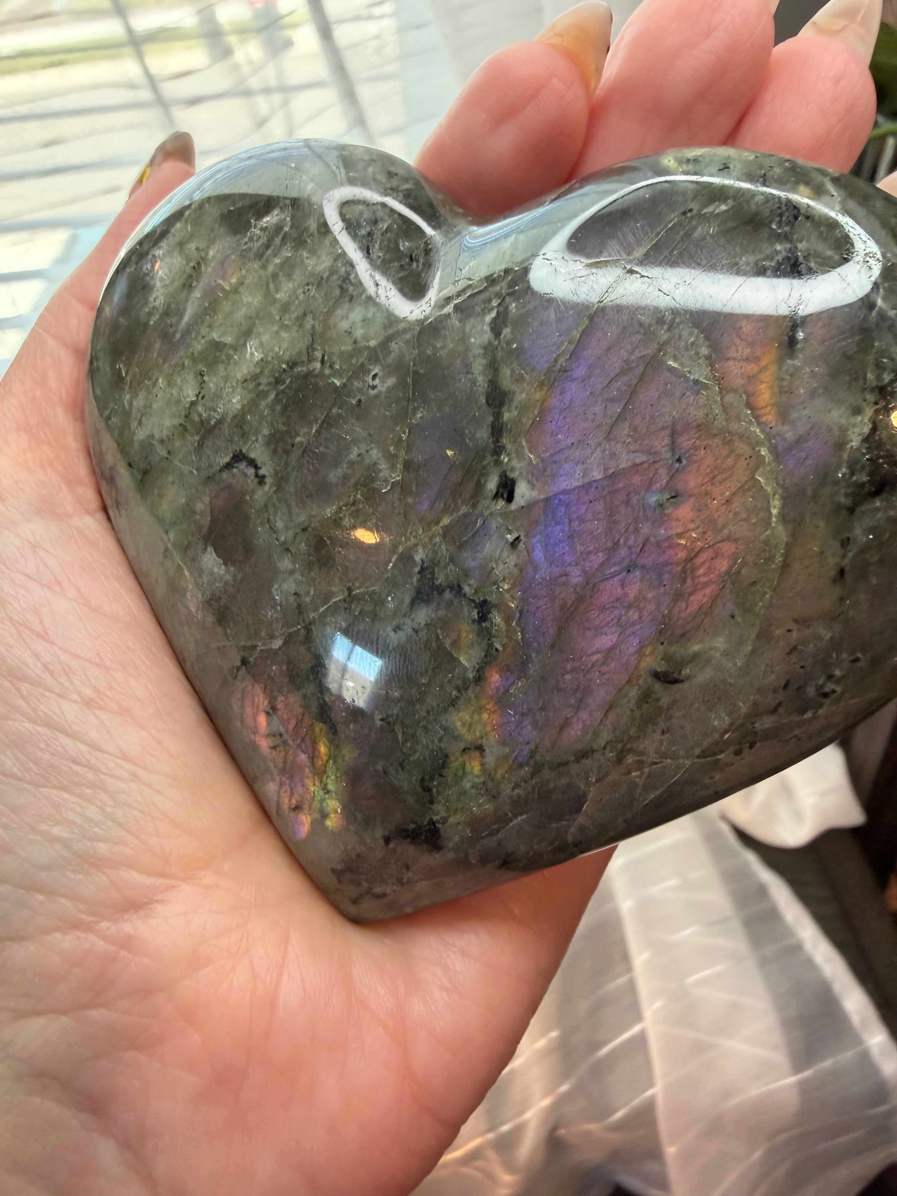 Labradorite Polished
Stone Heart 3.5" - Flashy
Iridescent Mineral
Specimen