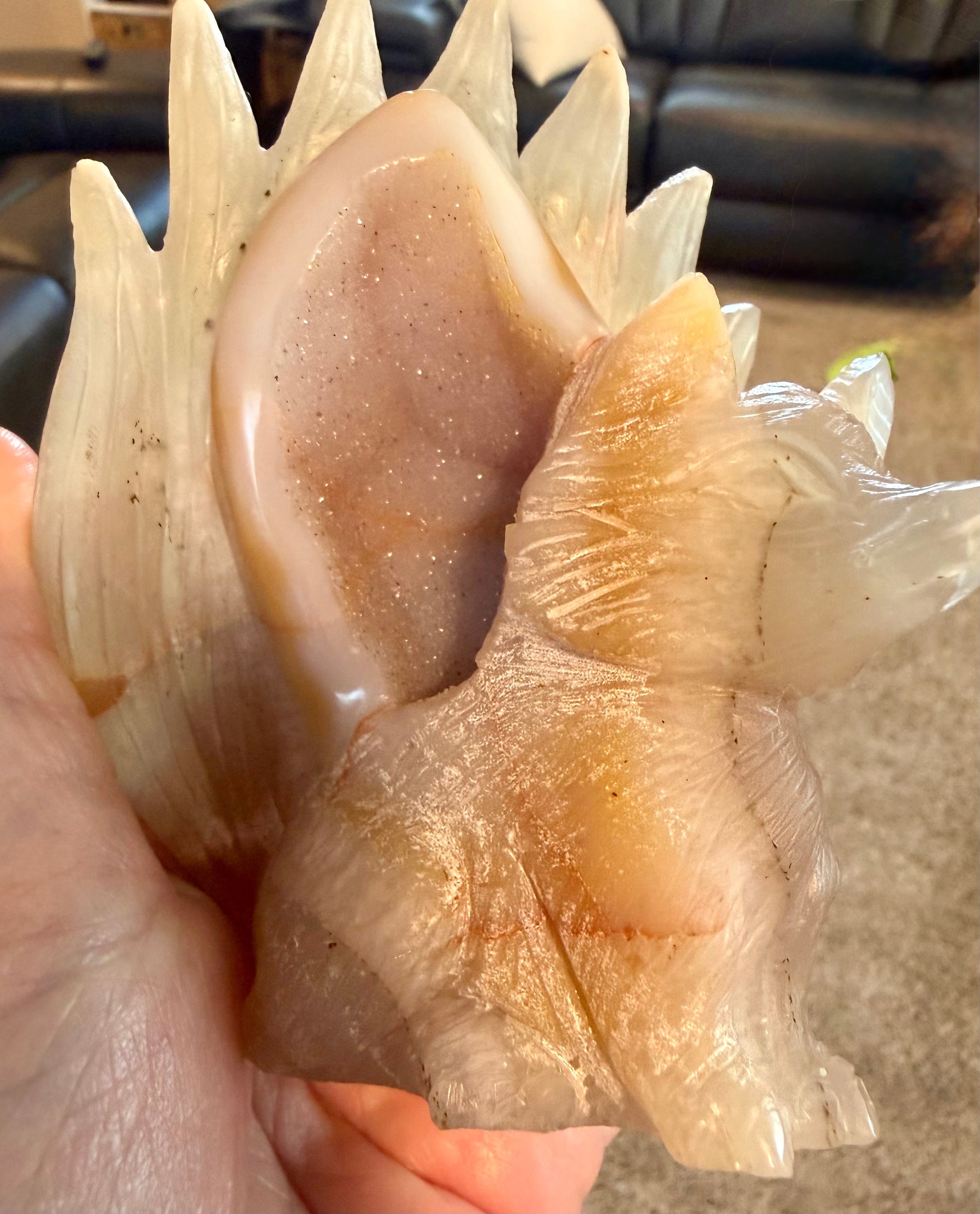 Druzy Agate 9-Tail Fox Carving - Crystal Kitsune Fox Statue